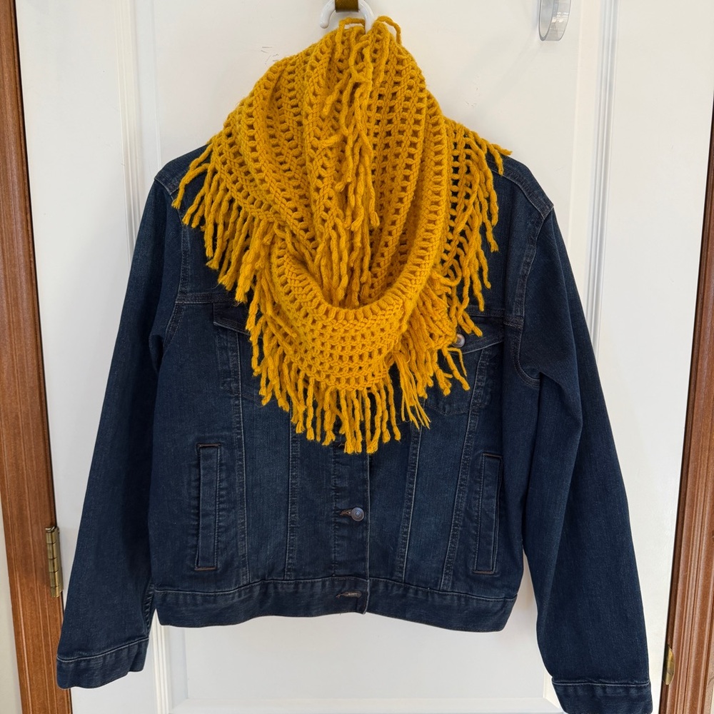 SET! Time And Tru Ladies Large (12/14) Dark Denim Jacket + Gold Scarf